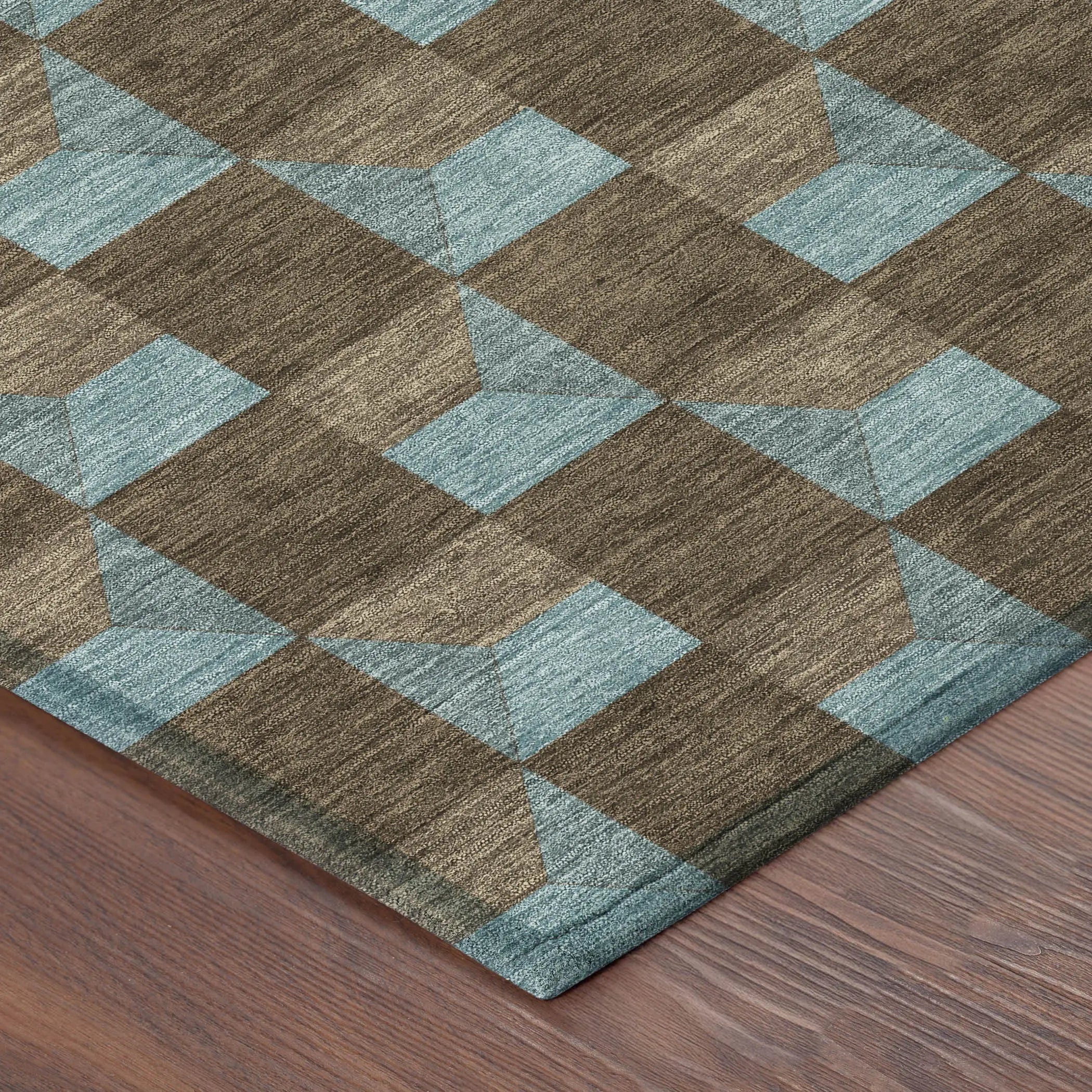8' Chocolate And Silver Round Geometric Washable Indoor Outdoor Area Rug Homeroots Outdoor