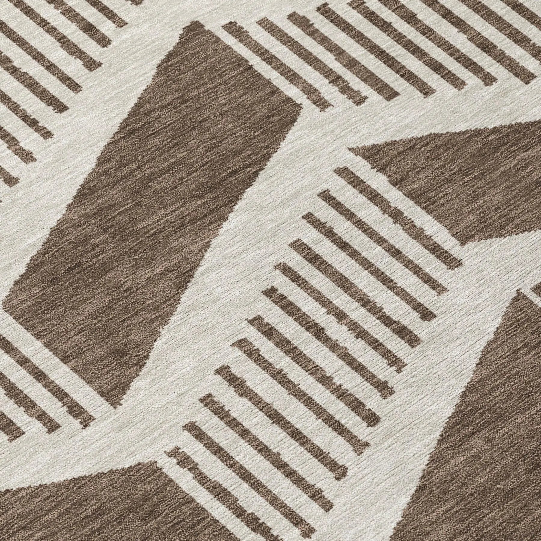 8' Coffee And Brown Round Geometric Washable Indoor Outdoor Area Rug Homeroots Outdoor