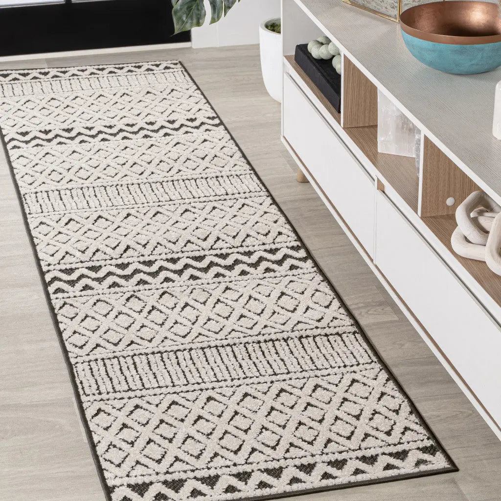 8' Cream And Black Trellis Indoor Outdoor Runner Rug - GreatEagleInc