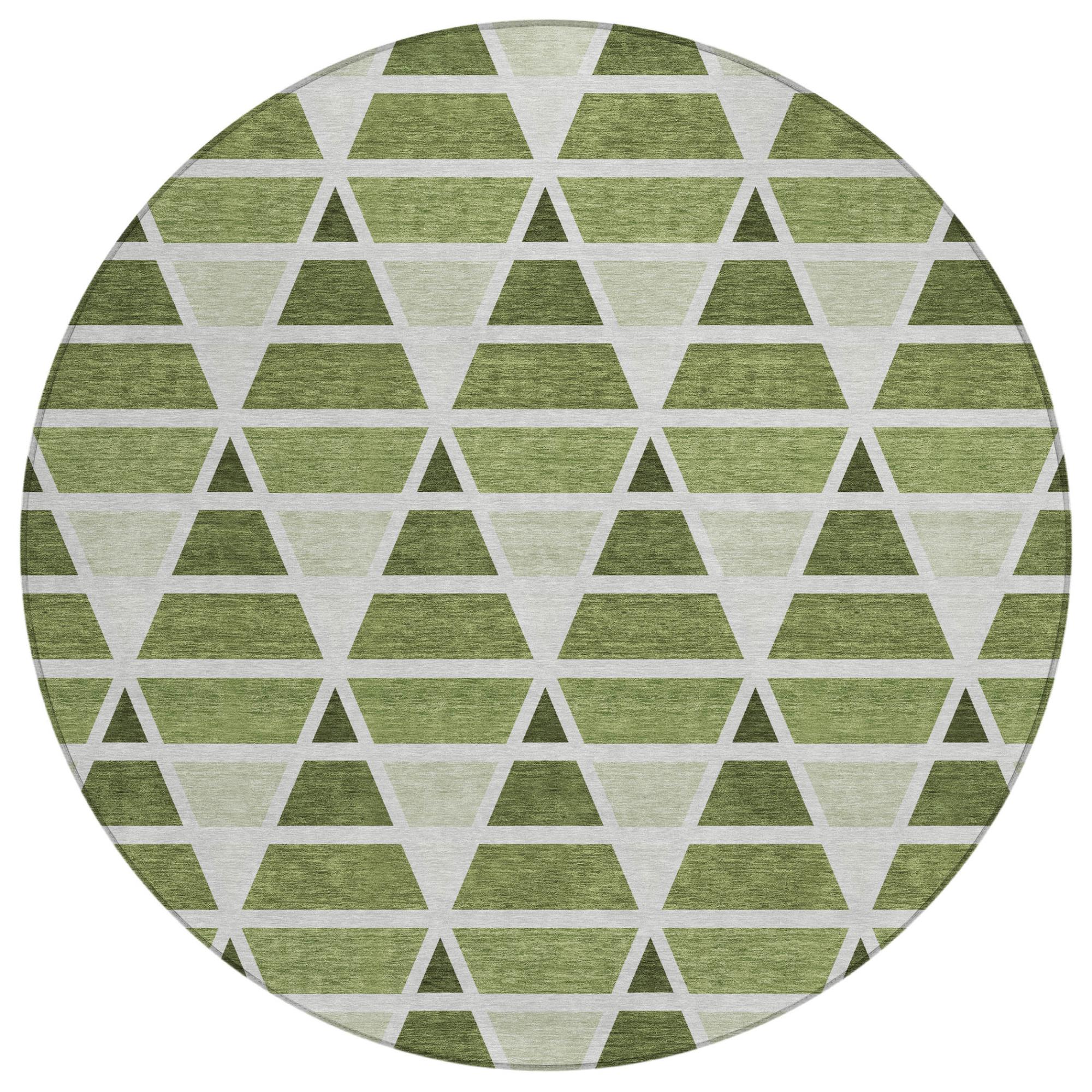 8' Fern Green And Green Round Geometric Washable Indoor Outdoor Area Rug Homeroots Outdoor