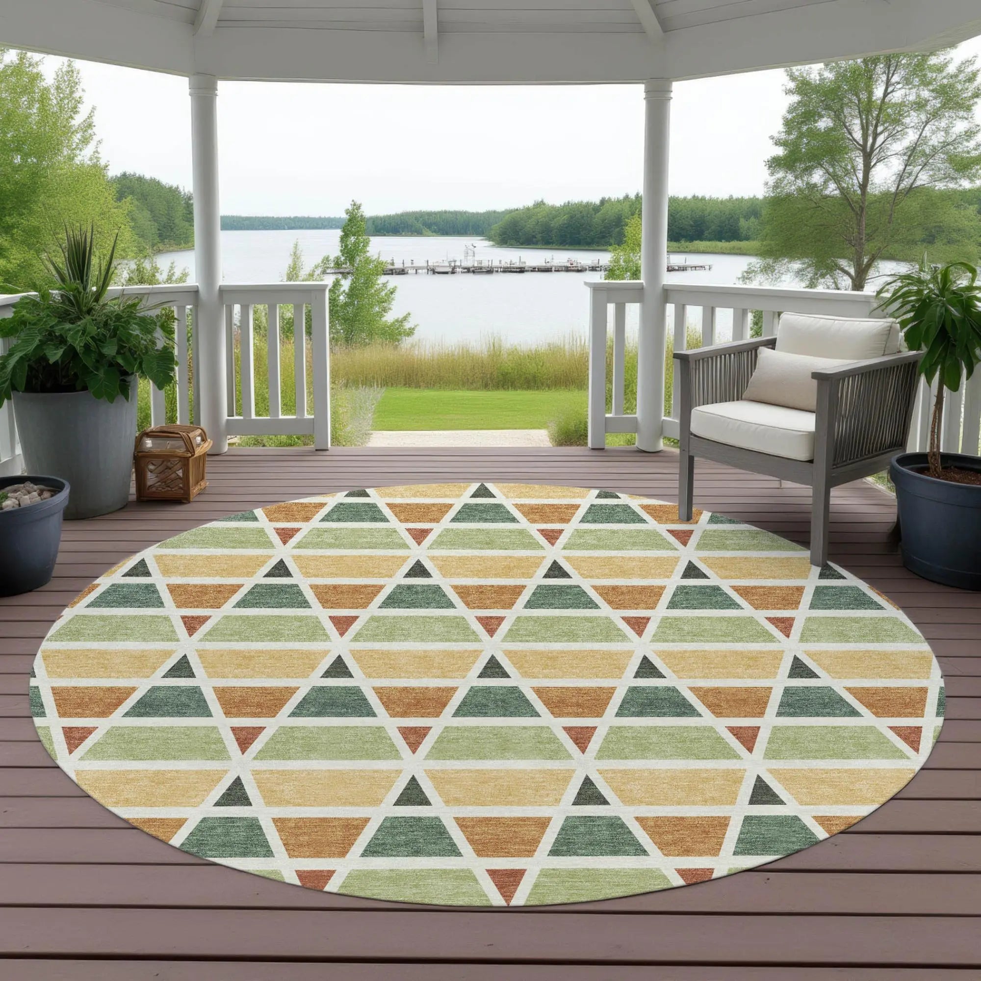 8' Fern Green And Green Round Geometric Washable Indoor Outdoor Area Rug Homeroots Outdoor