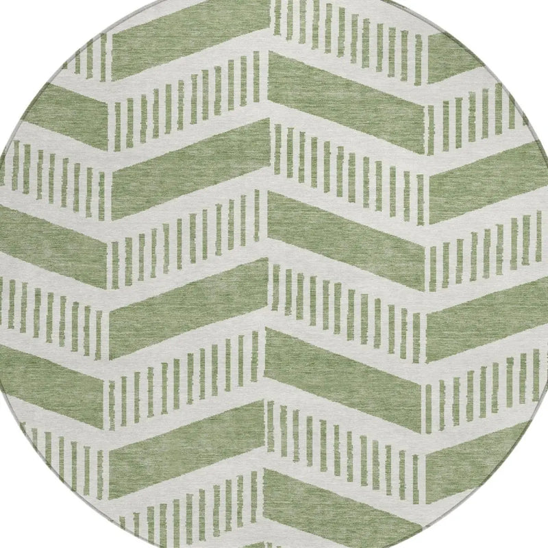 8' Fern Green And Green Round Geometric Washable Indoor Outdoor Area Rug Homeroots Outdoor