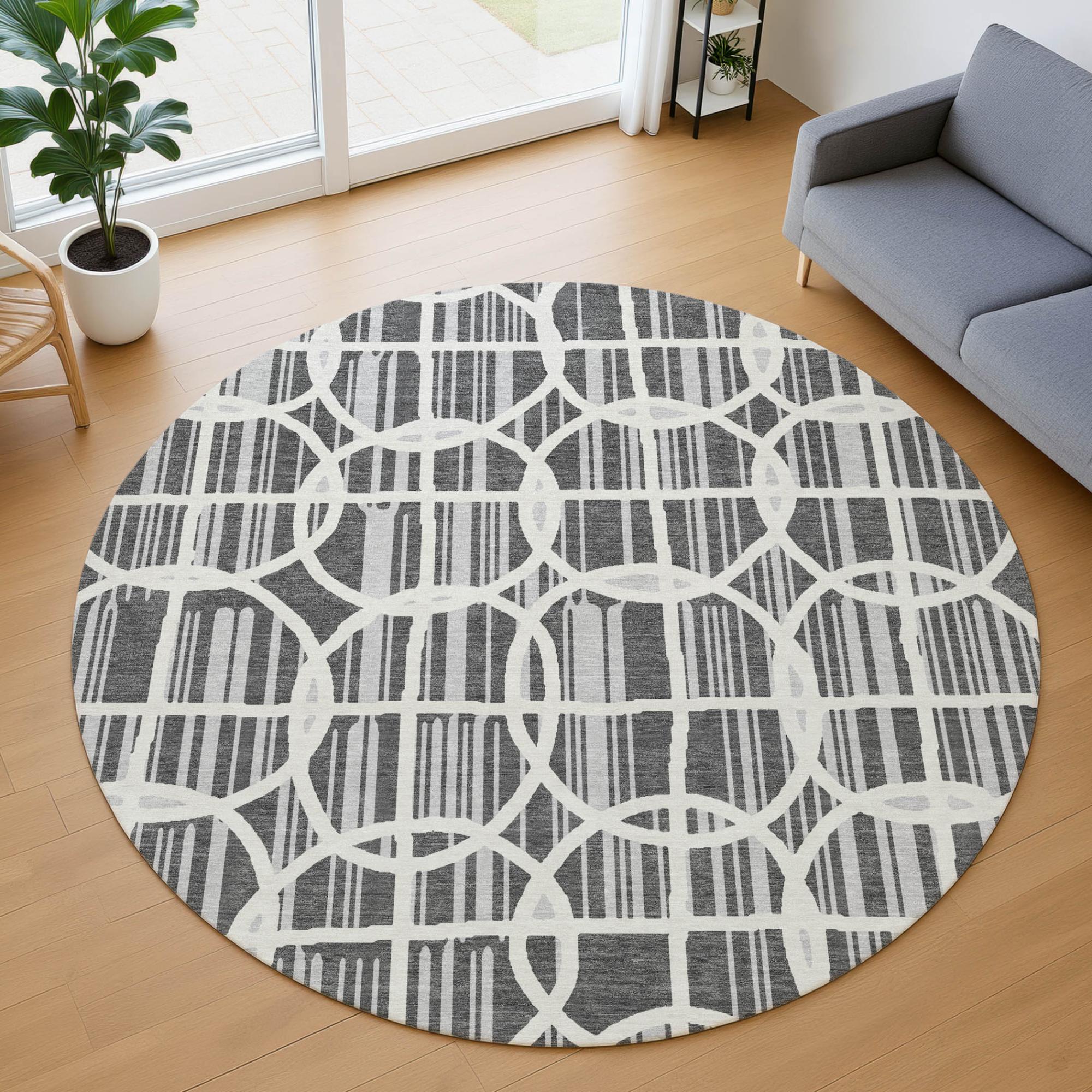 8' Graphite And Gray Round Geometric Washable Indoor Outdoor Area Rug Homeroots Outdoor