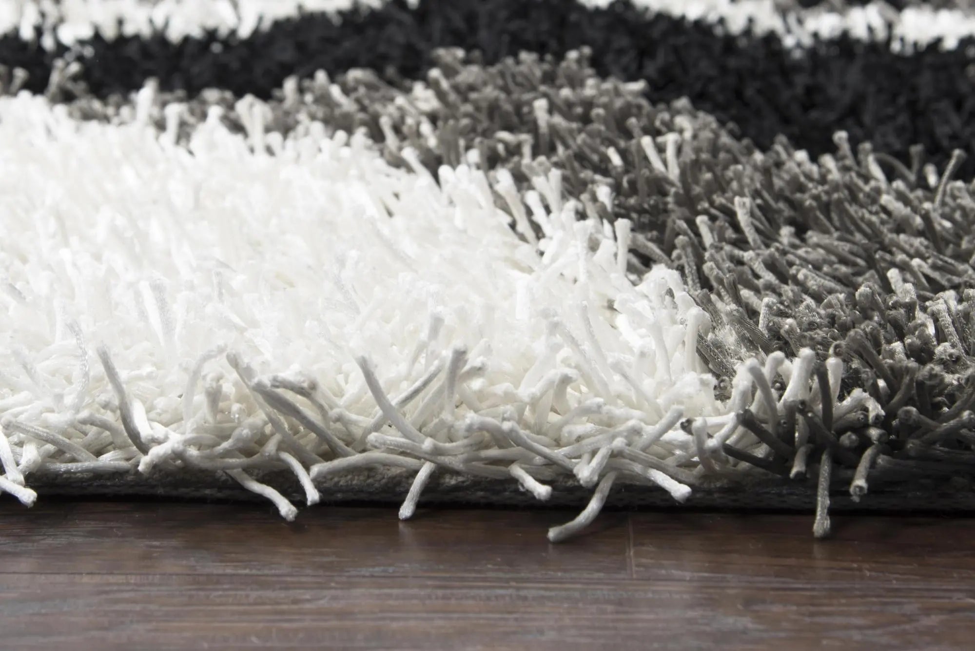 8' Gray And Black Abstract Shag Hand Tufted Round Rug Homeroots Home Decor