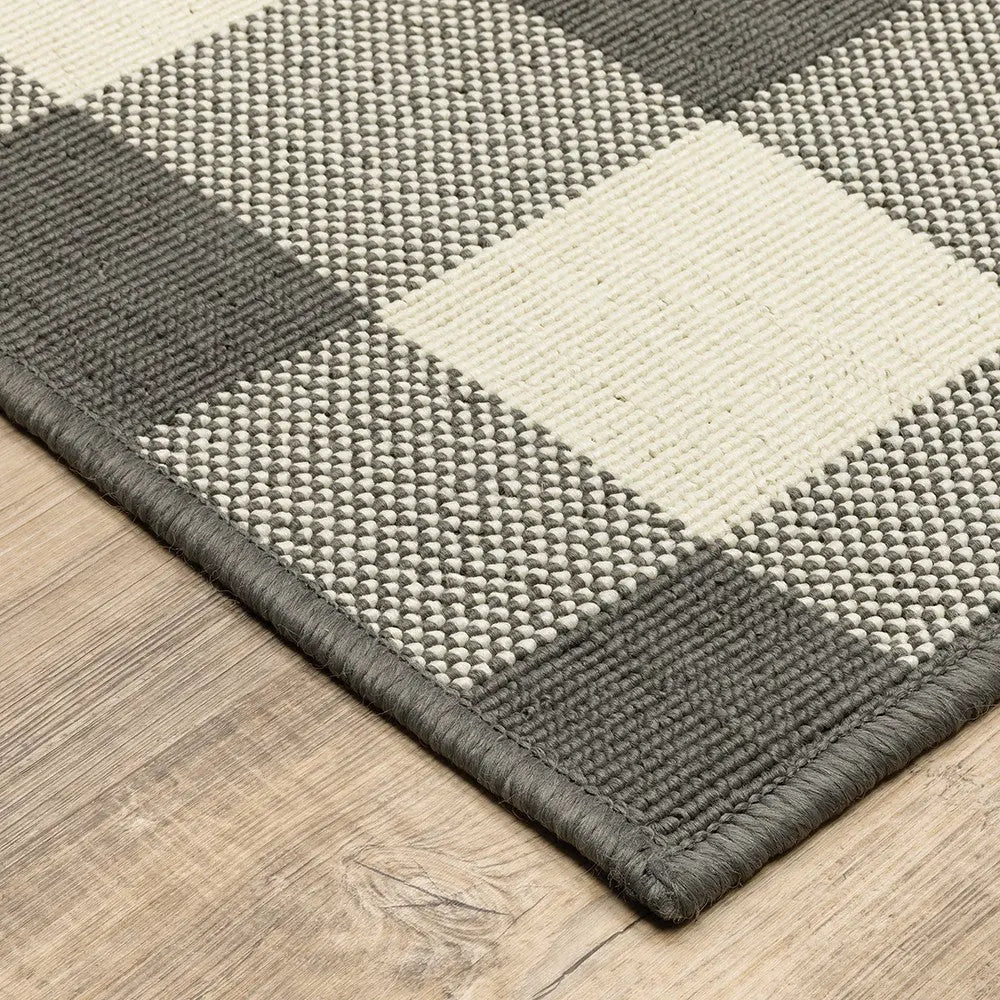 8' Gray And Ivory Indoor Outdoor Runner Rug Homeroots Outdoor