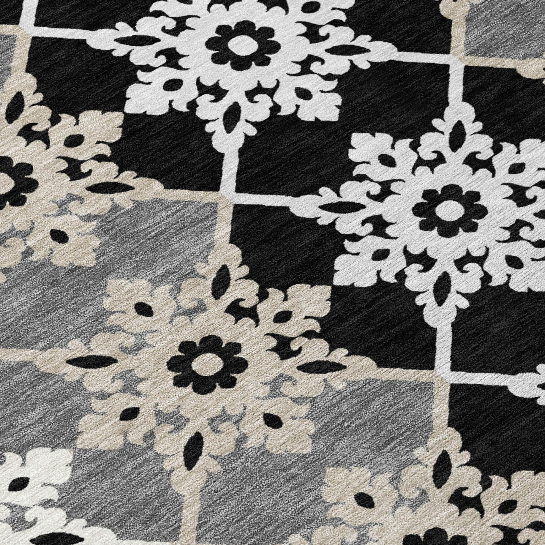 8' Gray And Pewter Round Floral Medallion Washable Indoor Outdoor Area Rug Homeroots Outdoor