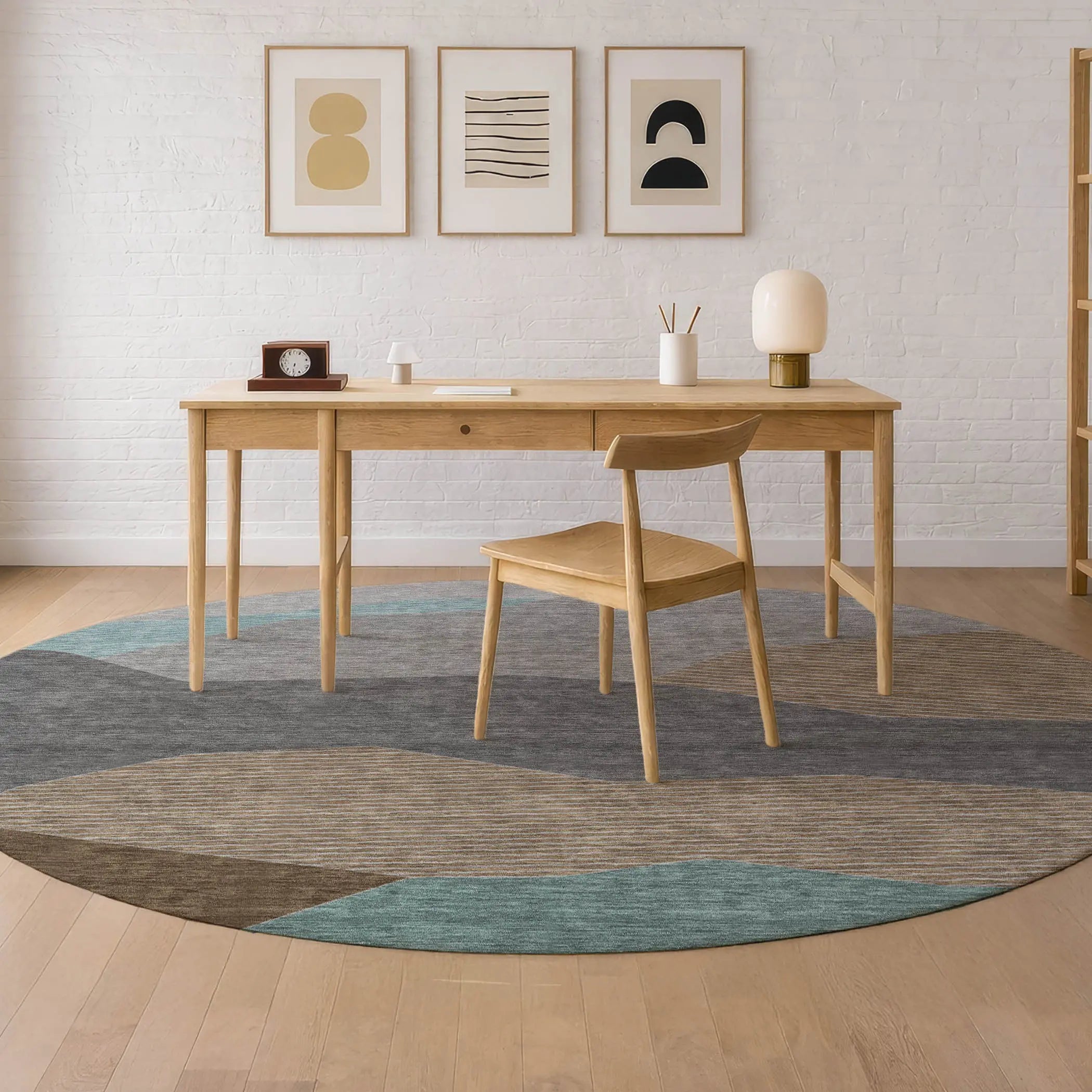 8' Gray And Silver Round Geometric Washable Indoor Outdoor Area Rug Homeroots Outdoor