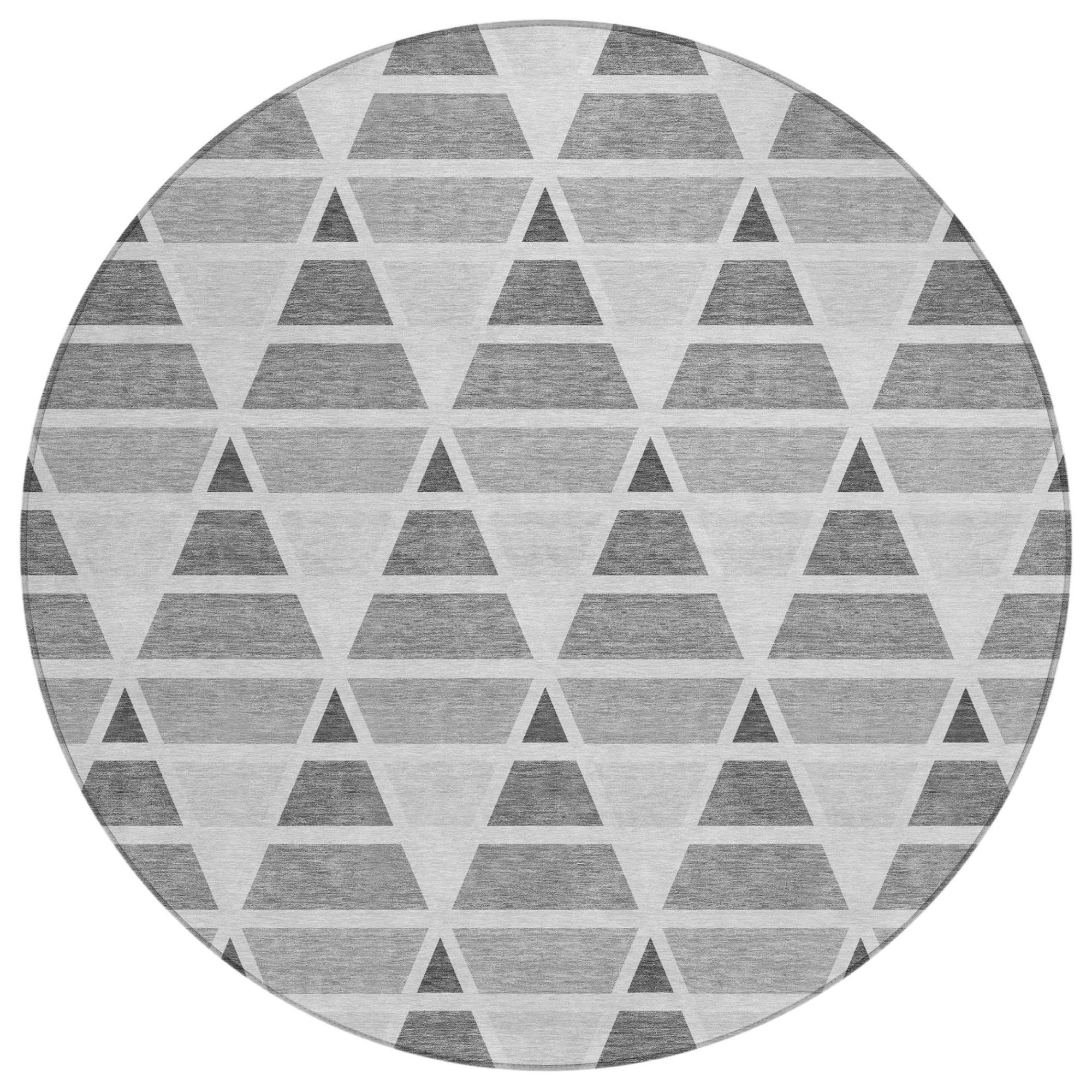8' Gray And Silver Round Geometric Washable Indoor Outdoor Area Rug Homeroots Outdoor