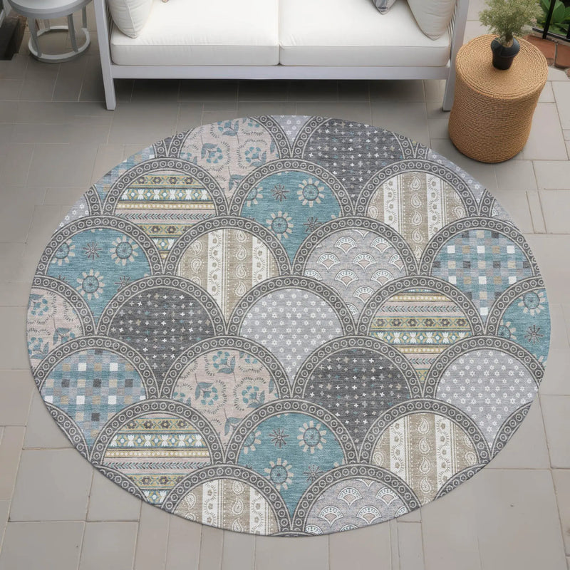 8' Gray And Silver Round Geometric Washable Indoor Outdoor Area Rug Homeroots Outdoor