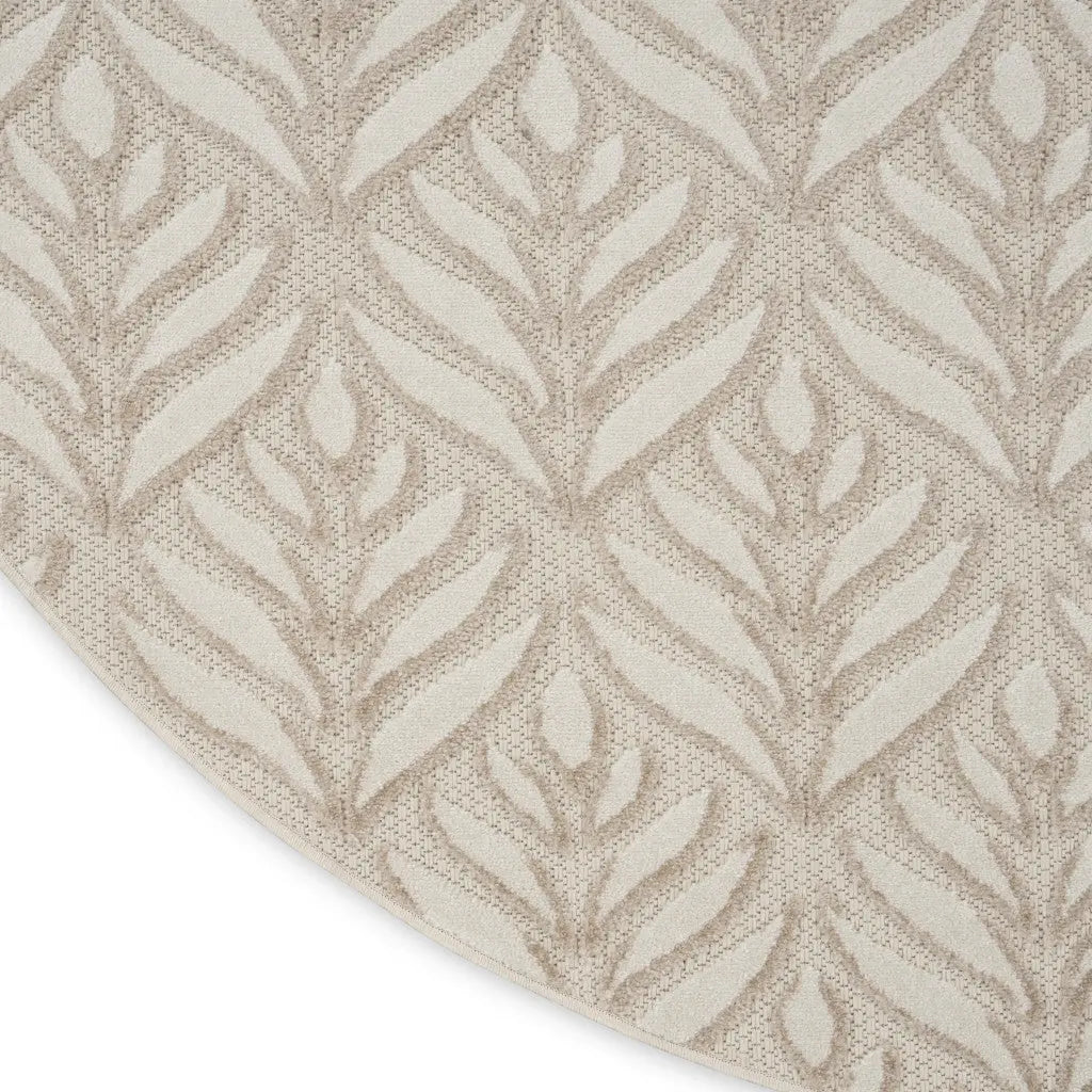 8' Gray and Ivory Round Floral Indoor Outdoor Area Rug Homeroots Outdoor