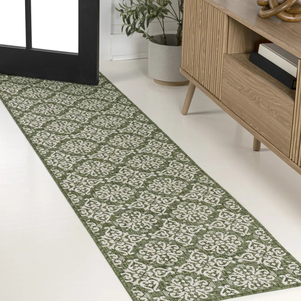 8' Green And Cream Floral Indoor Outdoor Runner Rug Homeroots Outdoor