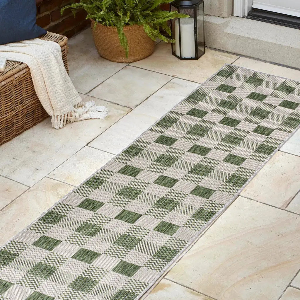 8' Green And Cream Geometric Indoor Outdoor Runner Rug Homeroots Outdoor