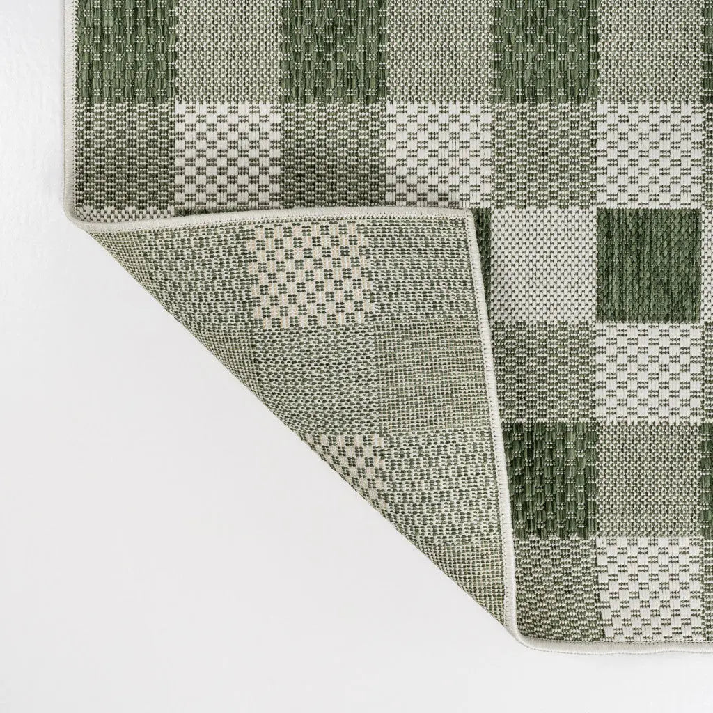 8' Green And Cream Geometric Indoor Outdoor Runner Rug Homeroots Outdoor