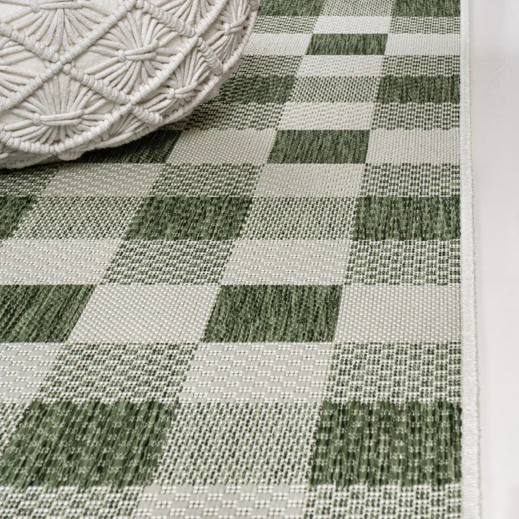 8' Green And Cream Geometric Indoor Outdoor Runner Rug Homeroots Outdoor