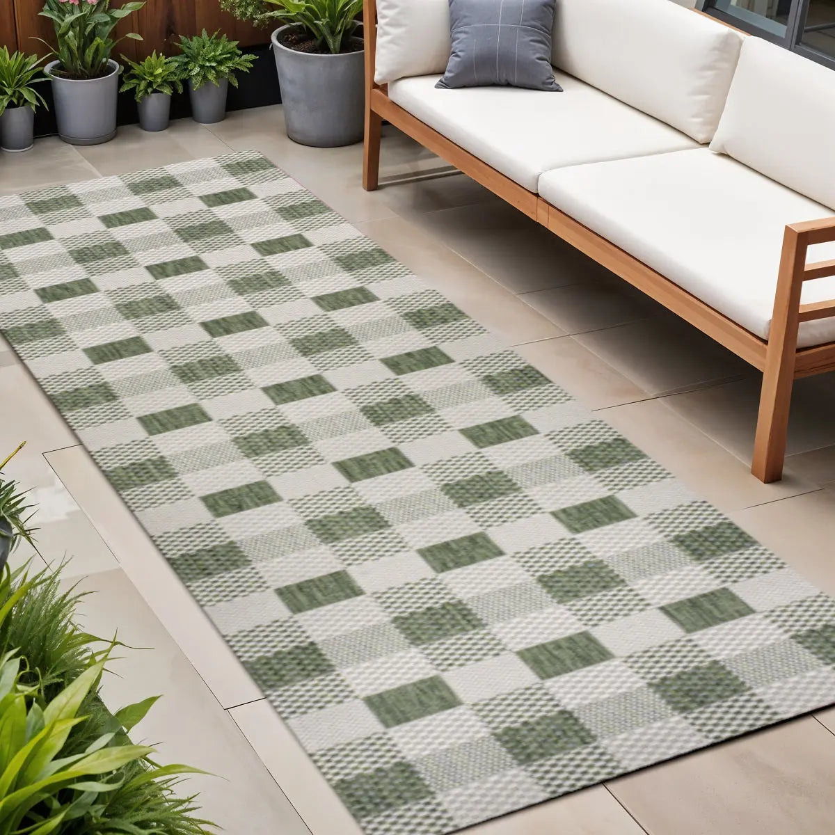 8' Green And Cream Geometric Indoor Outdoor Runner Rug Homeroots Outdoor