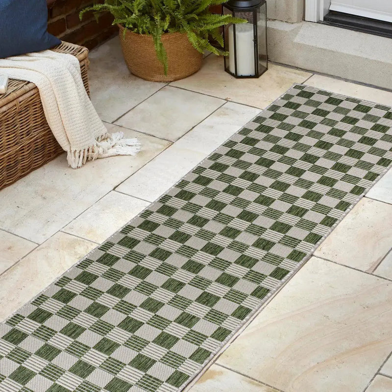 8' Green And Cream Geometric Indoor Outdoor Runner Rug Homeroots Outdoor
