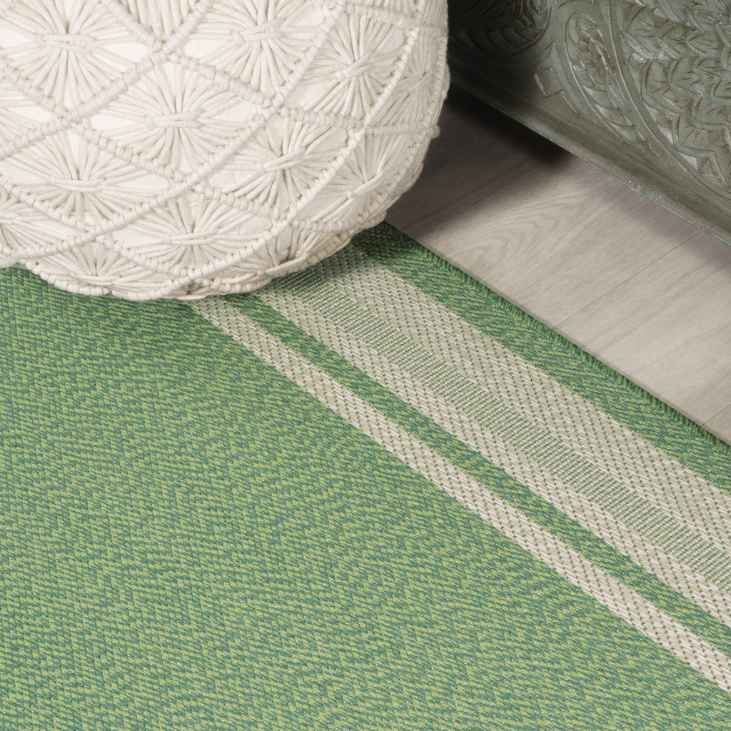 8' Green And Cream Indoor Outdoor Runner Rug - GreatEagleInc