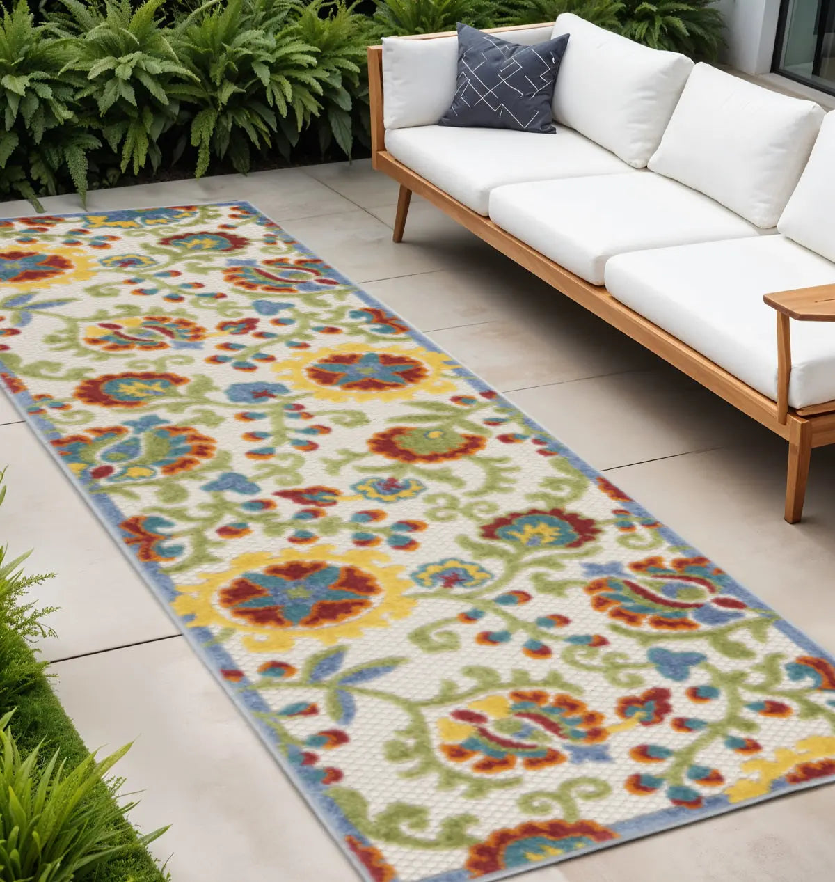 8' Green And Ivory Indoor Outdoor Runner Rug Homeroots Outdoor