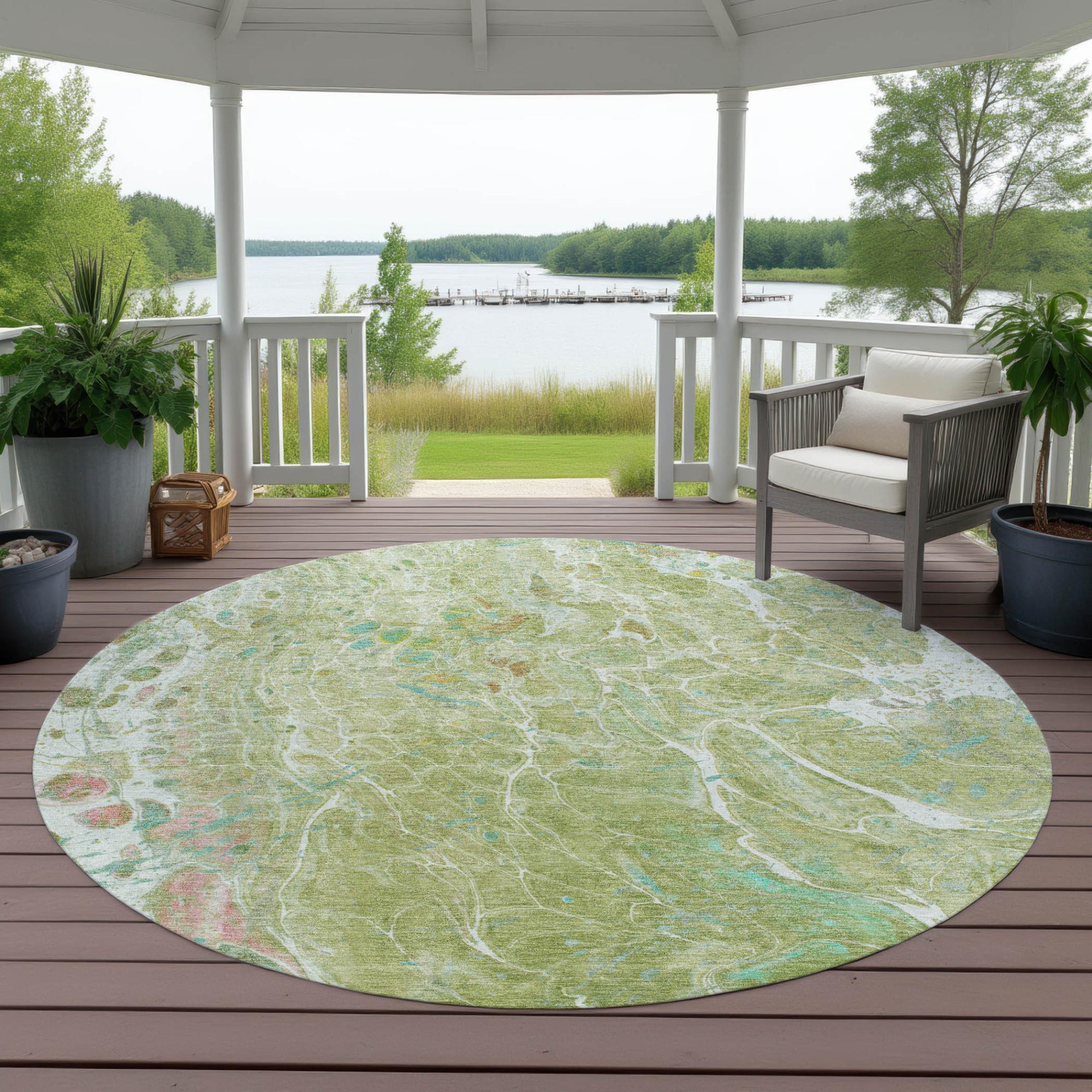 8' Green And Ivory Round Abstract Washable Indoor Outdoor Area Rug Homeroots Outdoor