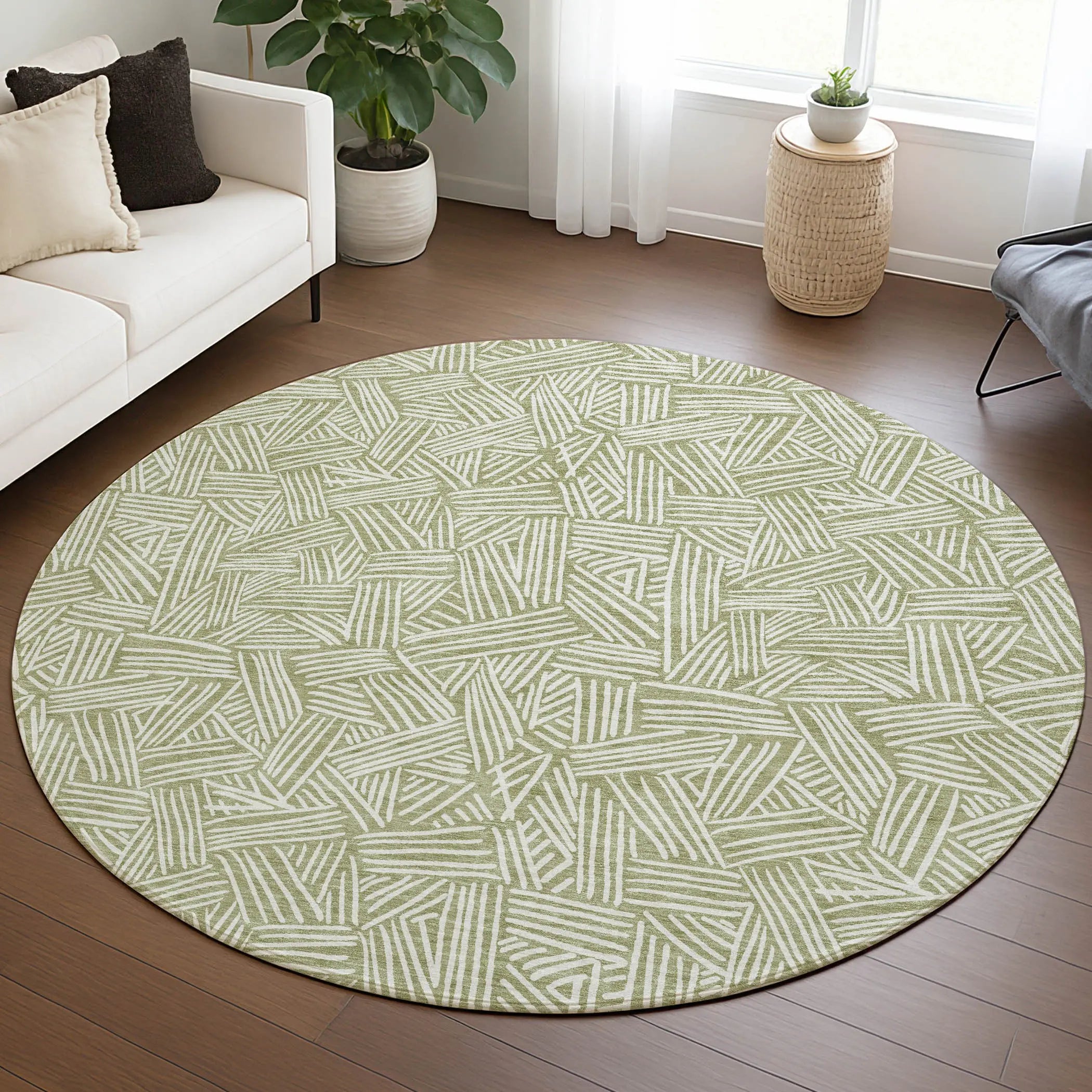 8' Green And Ivory Round Geometric Washable Indoor Outdoor Area Rug Homeroots Outdoor