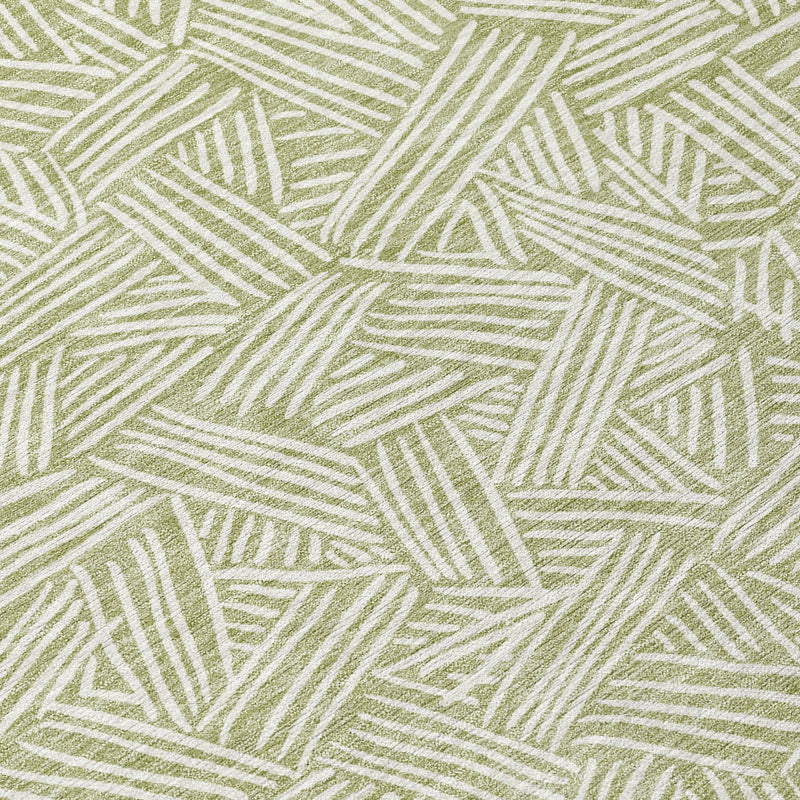 8' Green And Ivory Round Geometric Washable Indoor Outdoor Area Rug Homeroots Outdoor