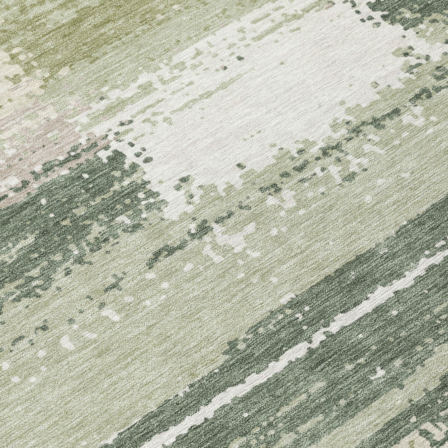 8' Green And Ivory Round Geometric Washable Indoor Outdoor Area Rug Homeroots Outdoor