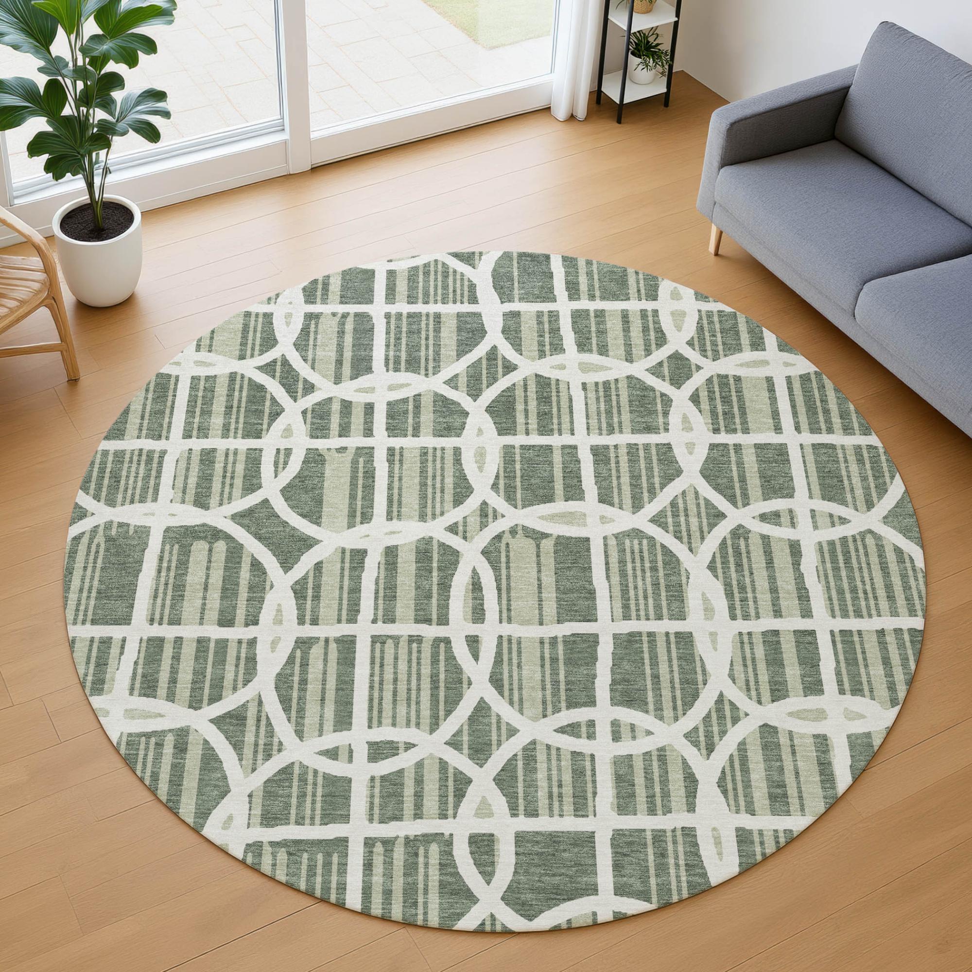 8' Green And Ivory Round Geometric Washable Indoor Outdoor Area Rug Homeroots Outdoor