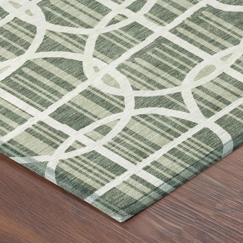 8' Green And Ivory Round Geometric Washable Indoor Outdoor Area Rug Homeroots Outdoor