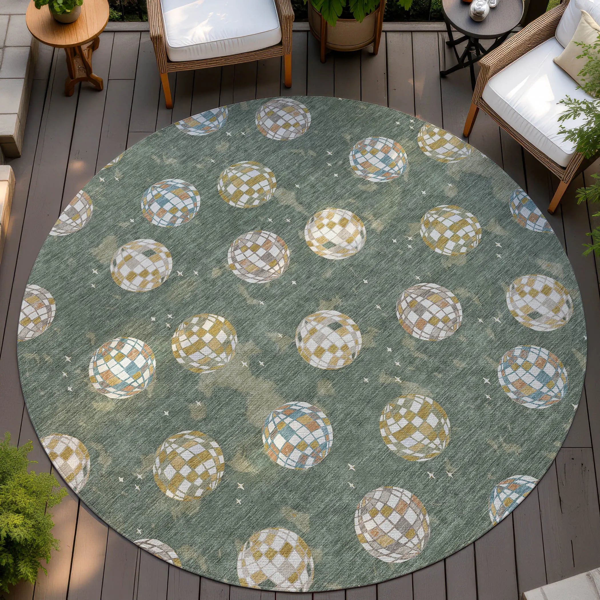 8' Green And Pearl Round Geometric Washable Indoor Outdoor Area Rug Homeroots Outdoor