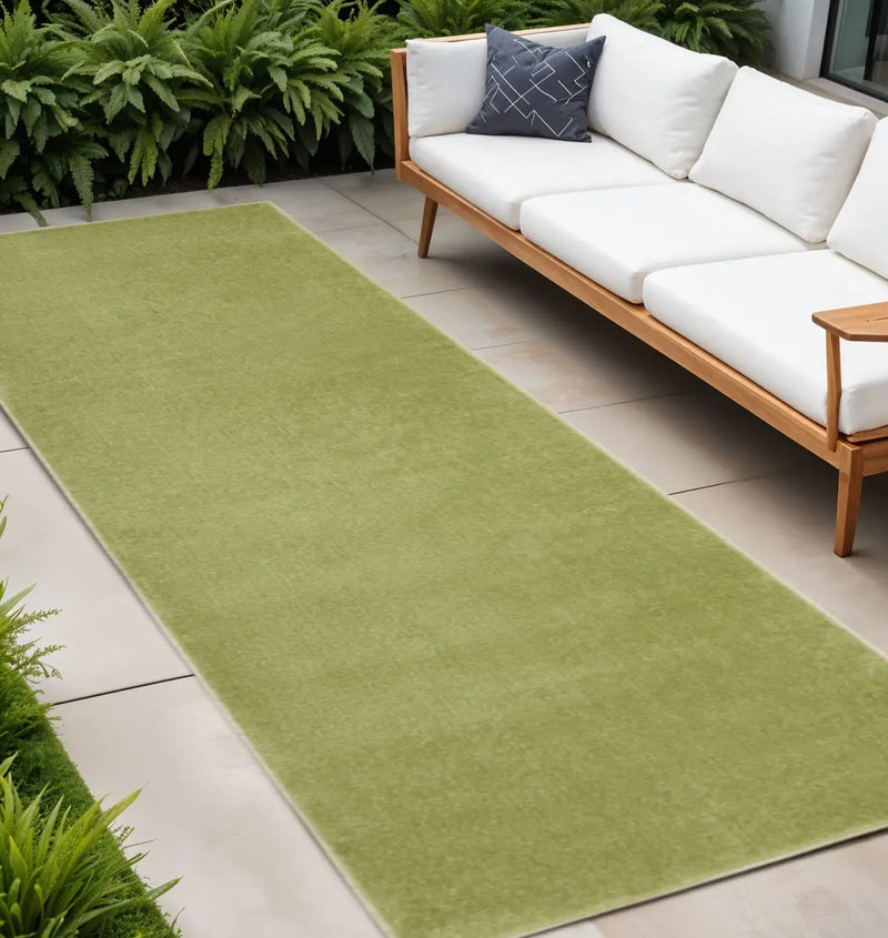 8' Green Indoor Outdoor Runner Rug - GreatEagleInc