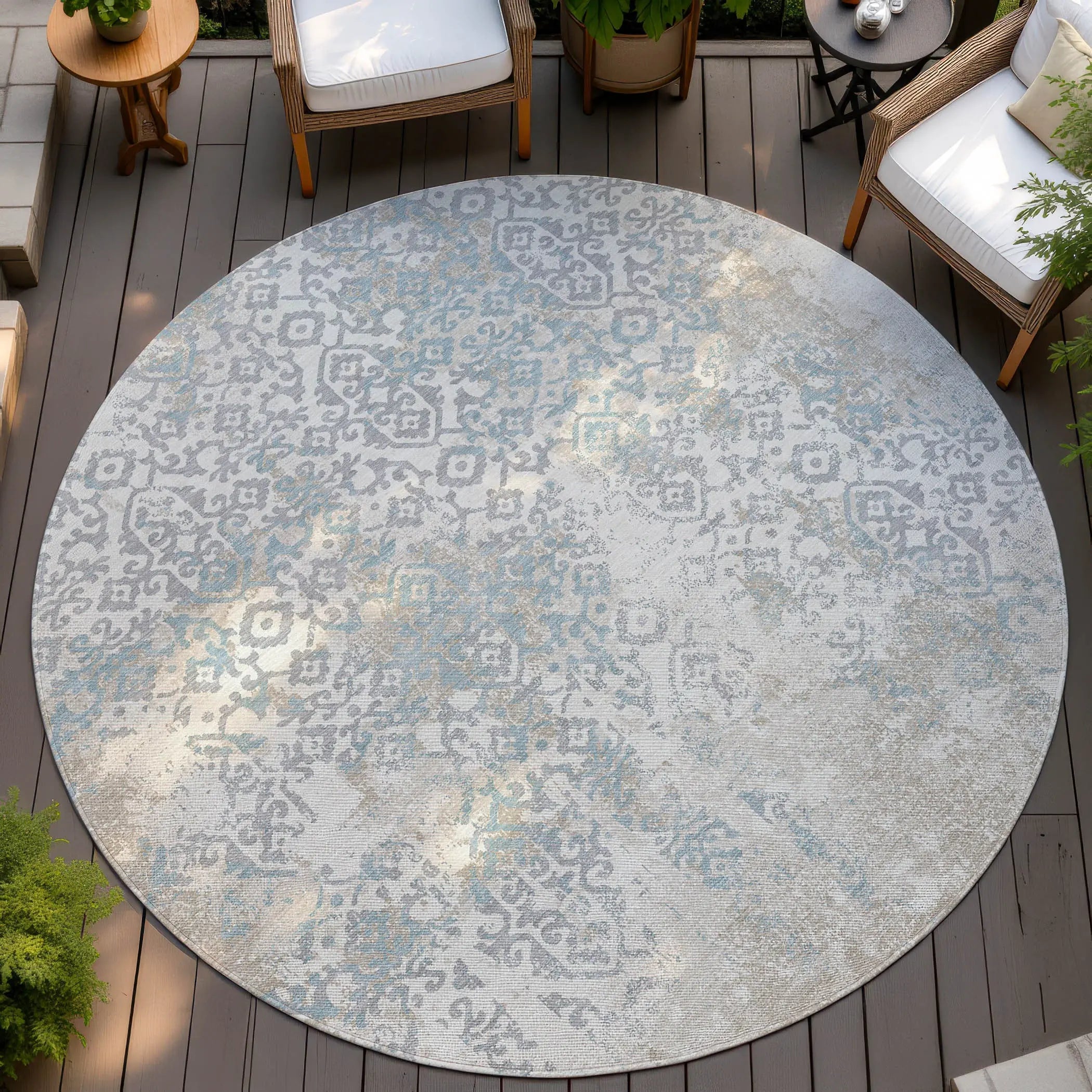 8' Ivory And Blue Round Oriental Washable Indoor Outdoor Area Rug Homeroots Outdoor