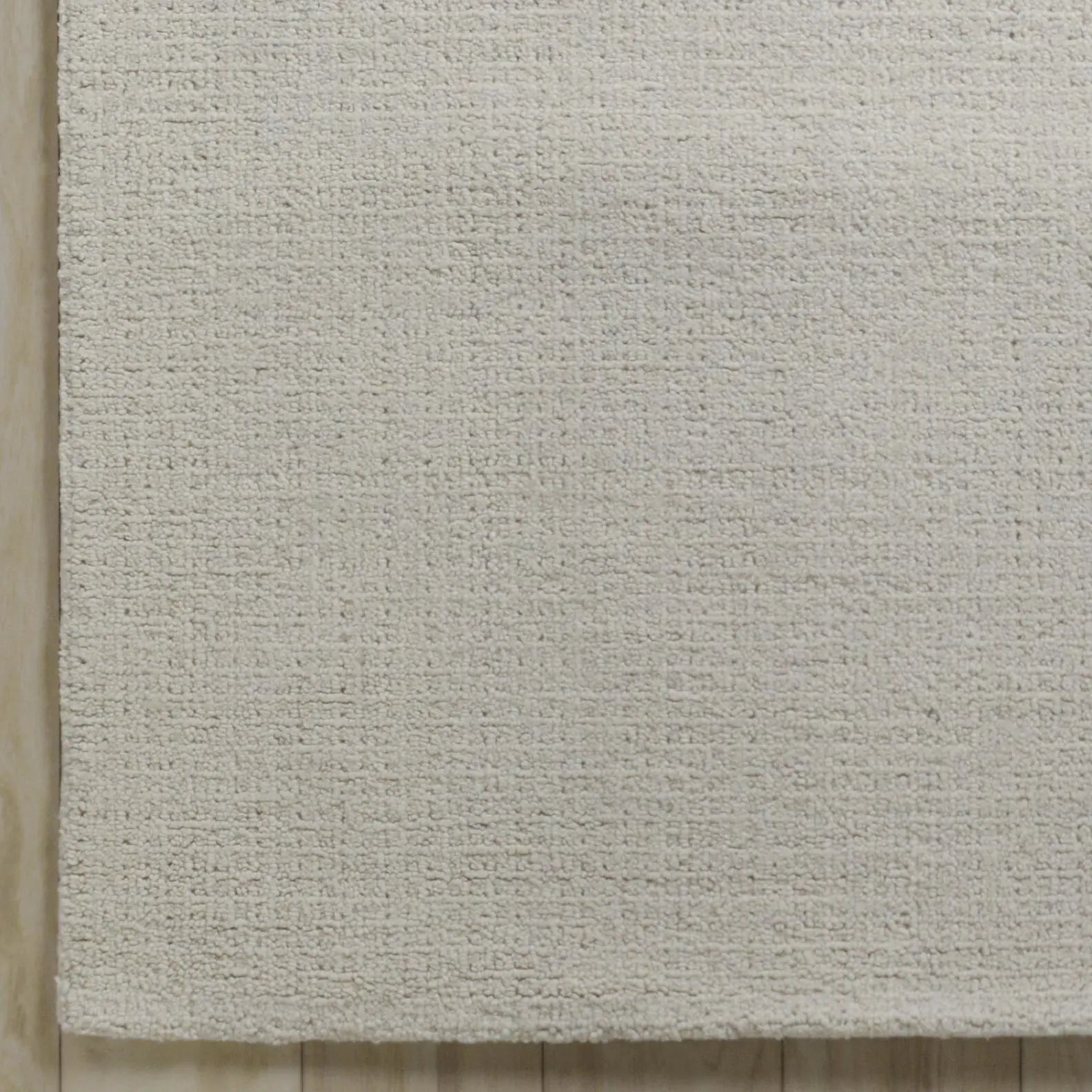 8' Ivory And White Wool Hand Tufted Area Rug Homeroots Home Decor