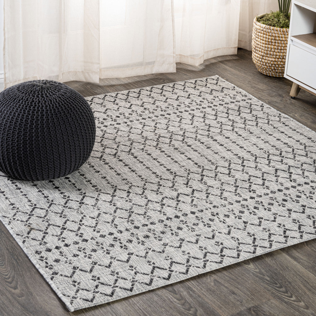 8' Light Gray And Black Square Trellis Indoor Outdoor Area Rug - GreatEagleInc