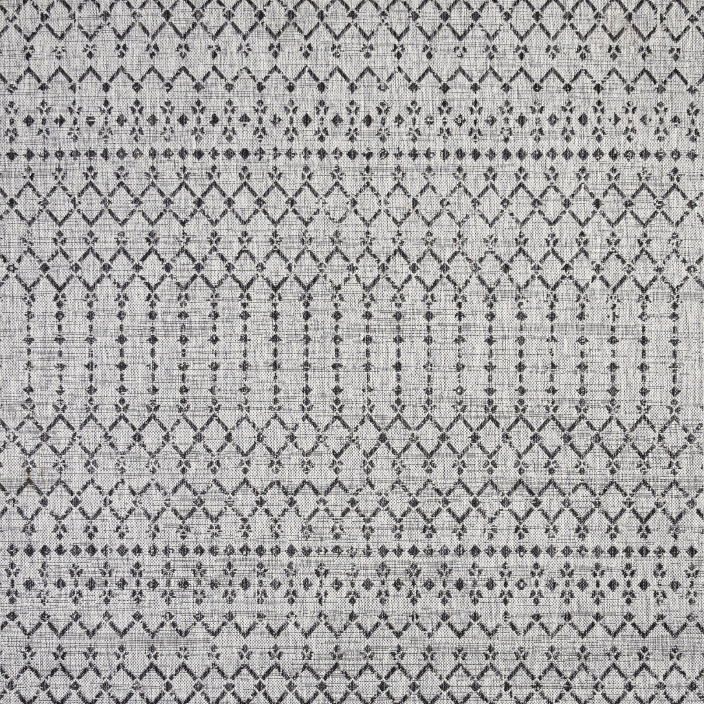 8' Light Gray And Black Square Trellis Indoor Outdoor Area Rug - GreatEagleInc