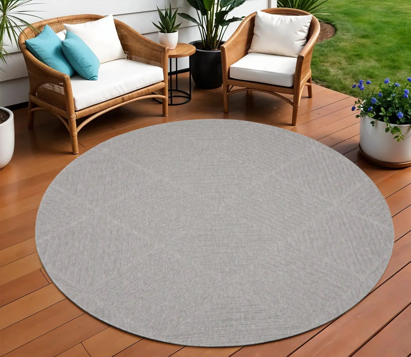 8' Light Gray And Gray Round Geometric Indoor Outdoor Area Rug Homeroots Outdoor