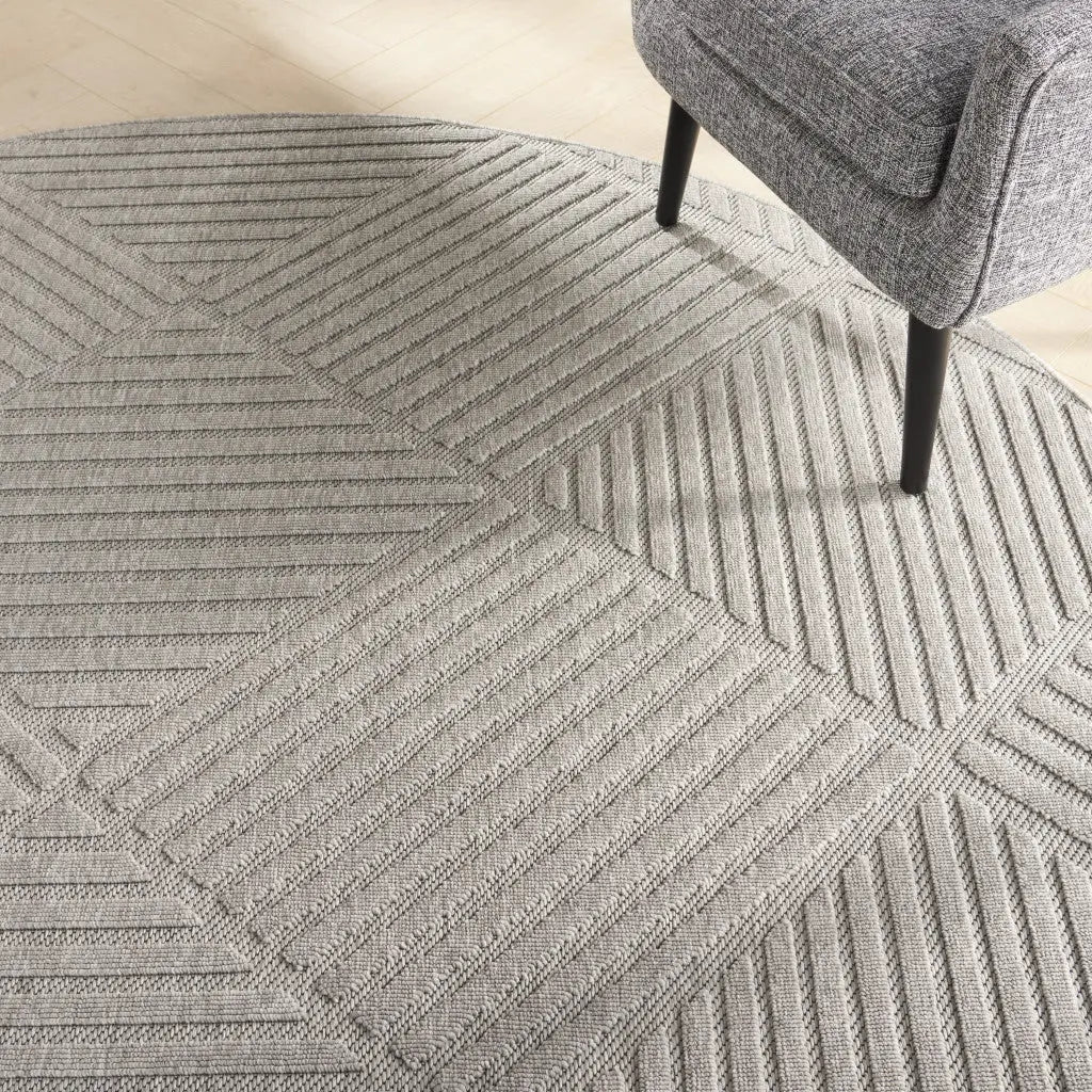 8' Light Gray And Gray Round Geometric Indoor Outdoor Area Rug Homeroots Outdoor