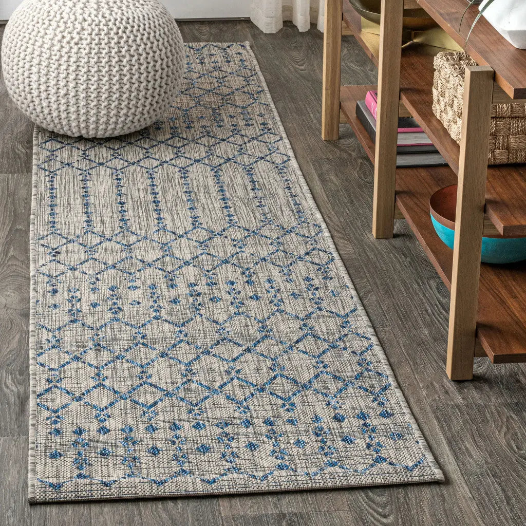8' Light Gray And Navy Blue Trellis Indoor Outdoor Runner Rug Homeroots Outdoor