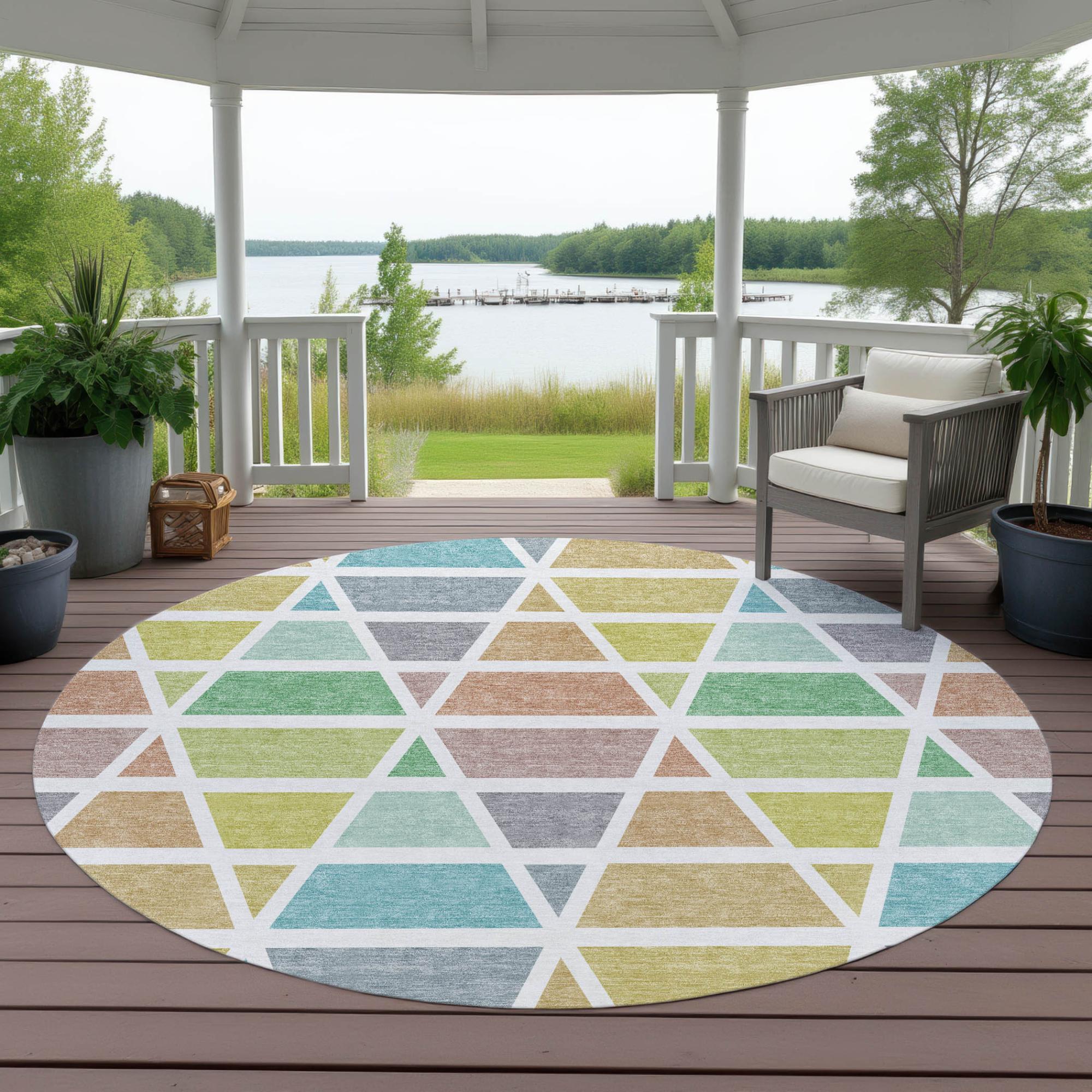8' Mint Green And Green Round Geometric Washable Indoor Outdoor Area Rug Homeroots Outdoor