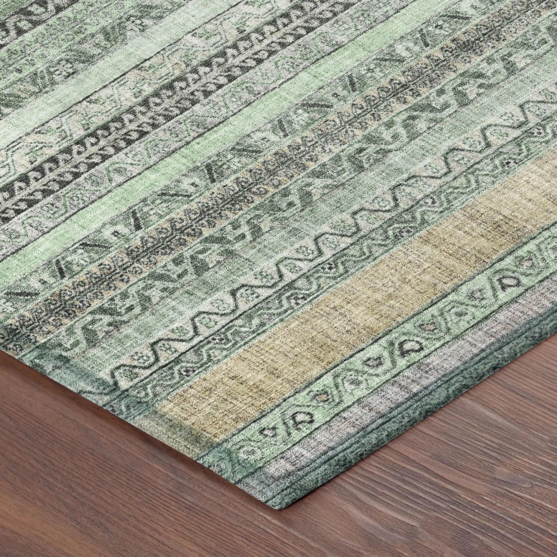 8' Mint Green And Green Round Striped Washable Indoor Outdoor Area Rug Homeroots Outdoor