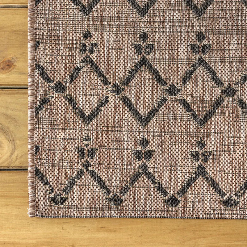 8' Natural And Black Square Trellis Indoor Outdoor Area Rug Homeroots Outdoor