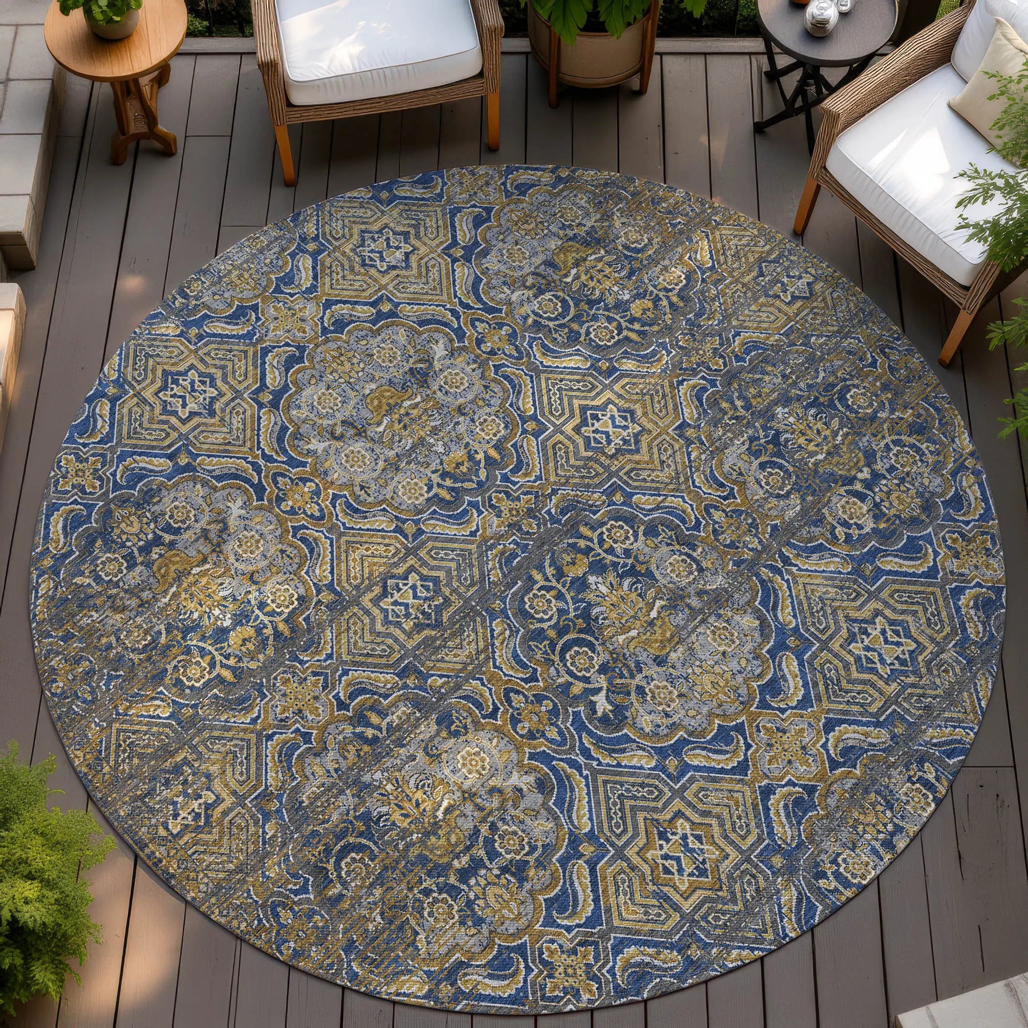 8' Navy Blue And Blue Round Floral Washable Indoor Outdoor Area Rug Homeroots Outdoor