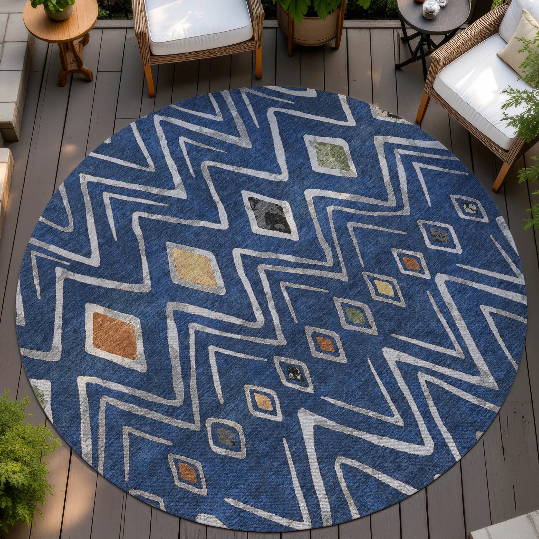 8' Navy Blue And Blue Round Geometric Washable Indoor Outdoor Area Rug Homeroots Outdoor