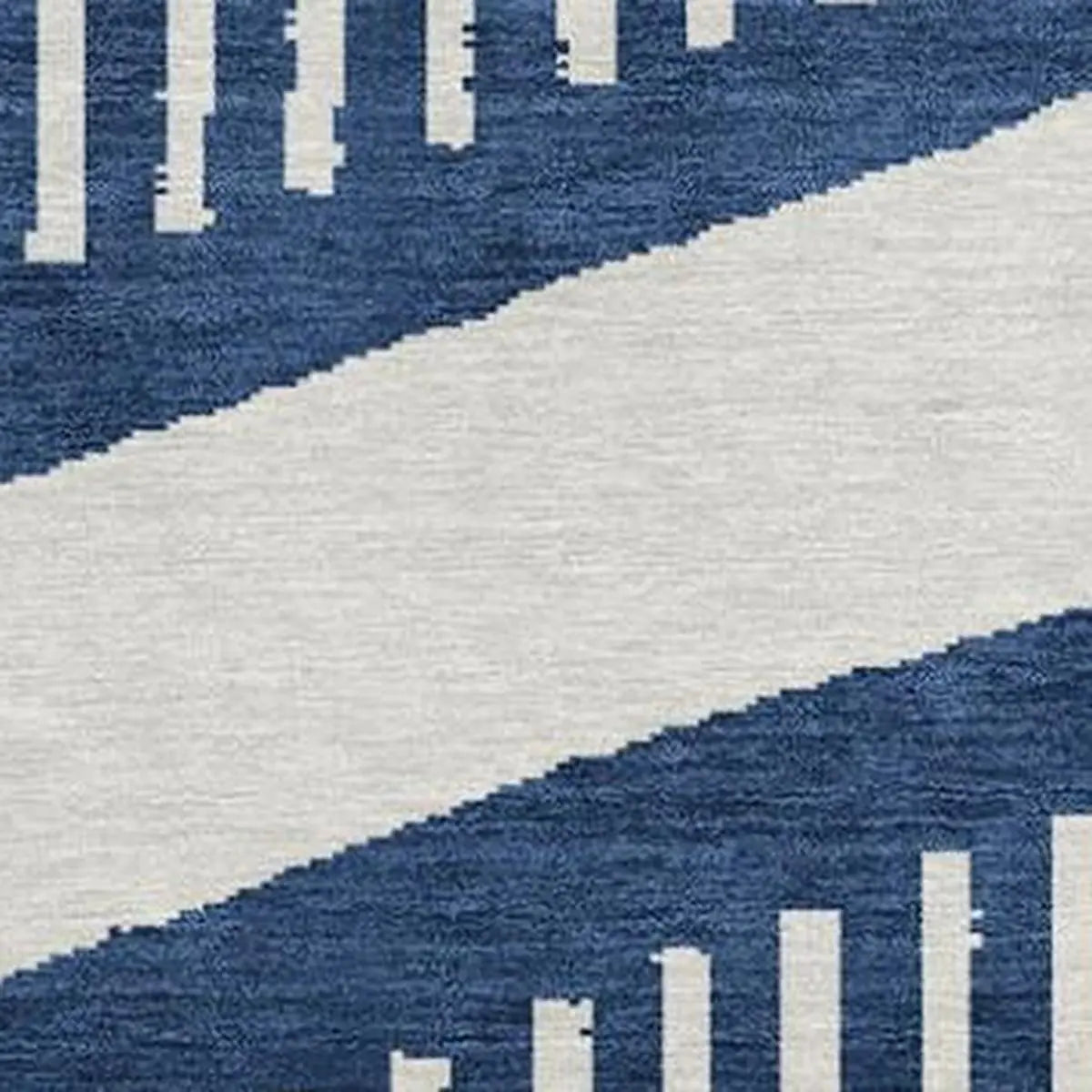 8' Navy Blue And Blue Round Geometric Washable Indoor Outdoor Area Rug Homeroots Outdoor
