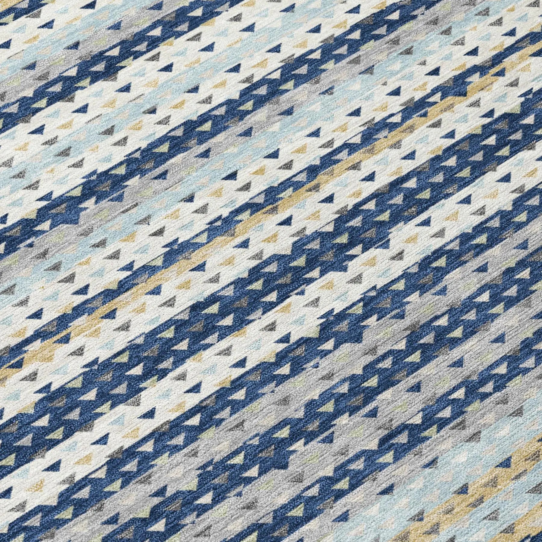8' Navy Blue And Blue Round Striped Washable Indoor Outdoor Area Rug Homeroots Outdoor