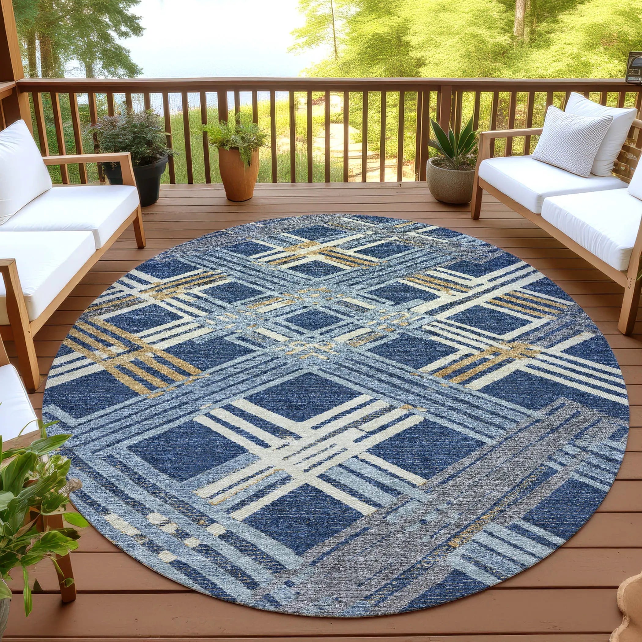 8' Navy Blue And Denim Blue Round Geometric Washable Indoor Outdoor Area Rug Homeroots Outdoor