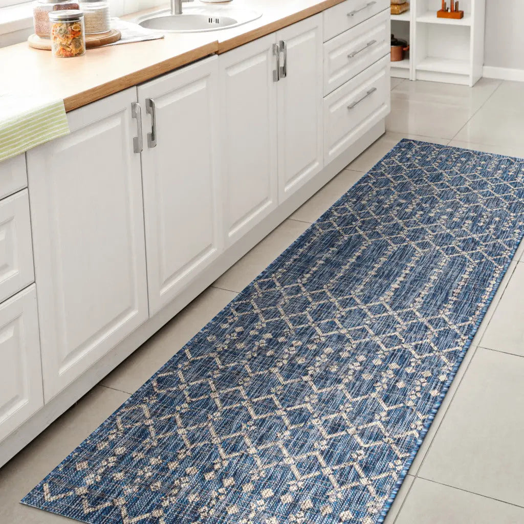 8' Navy Blue And Light Gray Trellis Indoor Outdoor Runner Rug Homeroots Outdoor