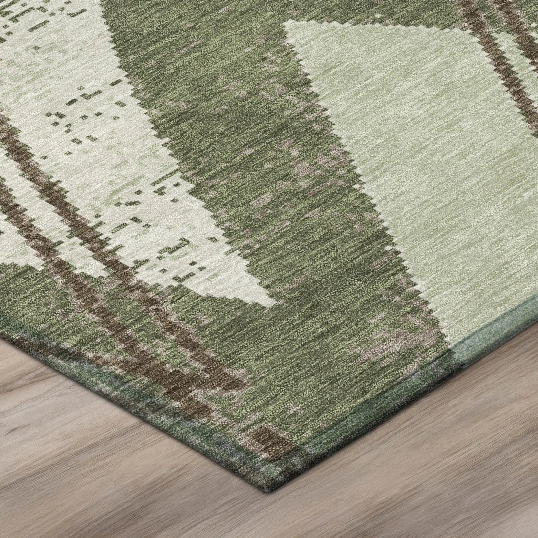 8' Olive Green And Beige Round Geometric Washable Indoor Outdoor Area Rug Homeroots Outdoor