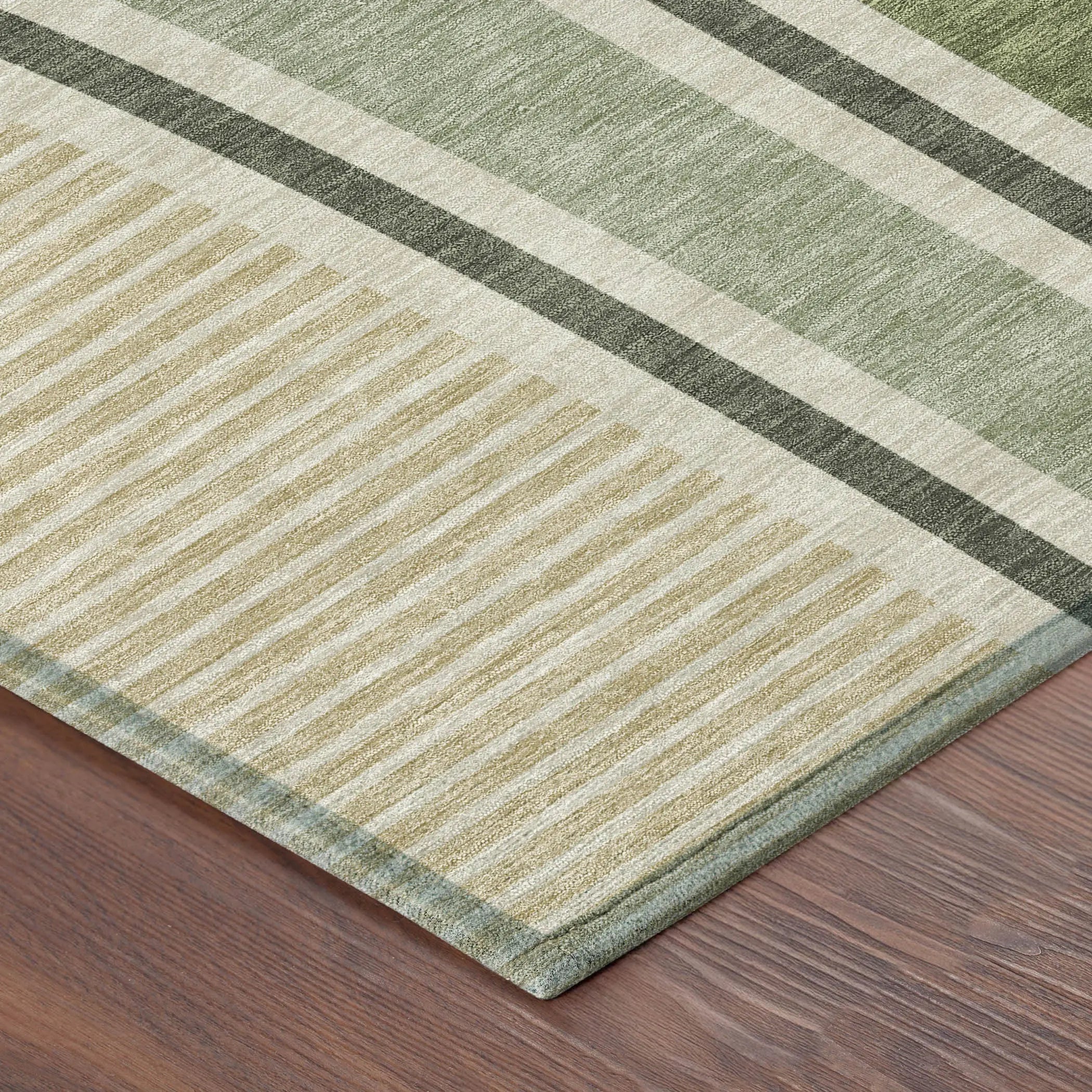 8' Olive Green And Fern Green Round Geometric Washable Indoor Outdoor Area Rug Homeroots Outdoor