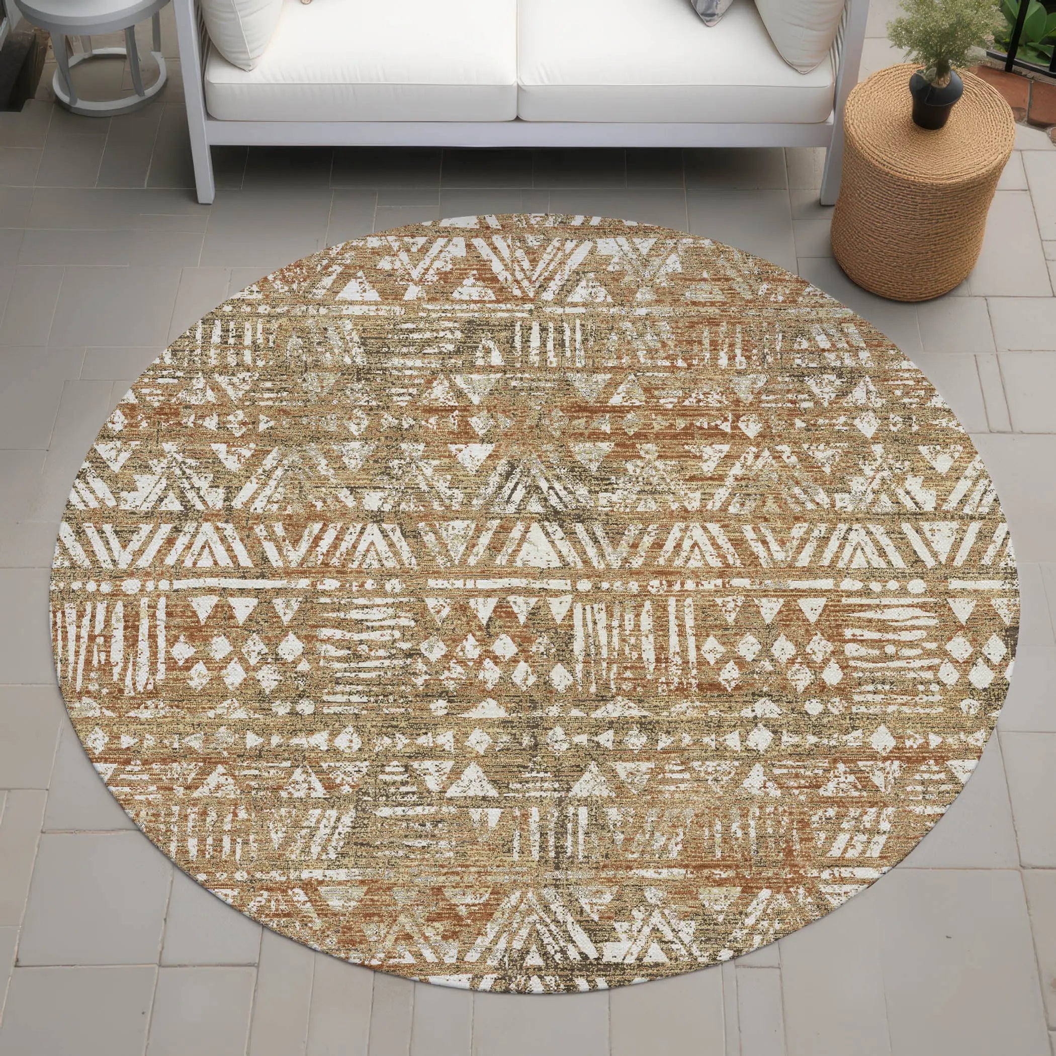 8' Orange And Brown Round Geometric Washable Indoor Outdoor Area Rug Homeroots Outdoor