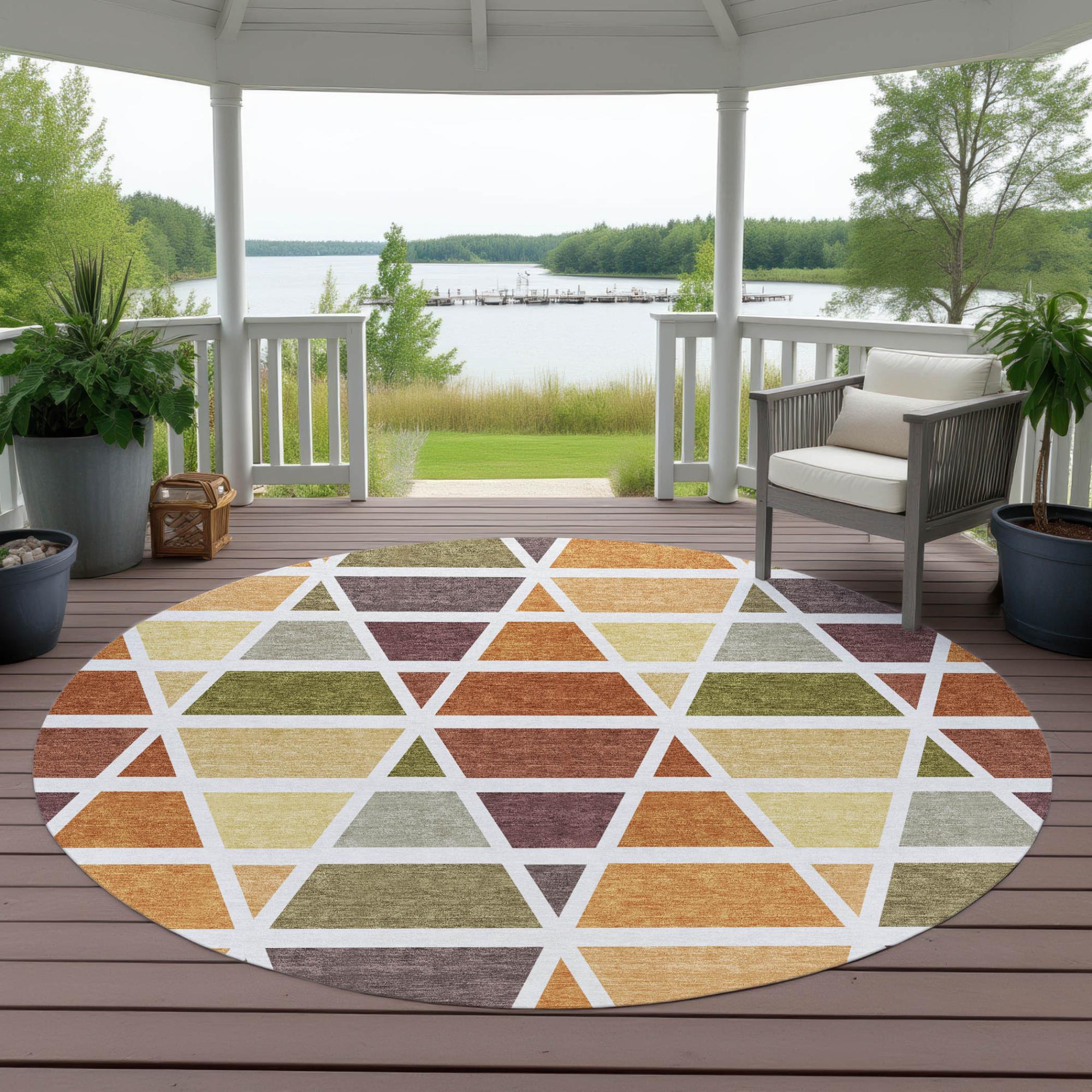 8' Orange And White Round Geometric Washable Indoor Outdoor Area Rug Homeroots Outdoor